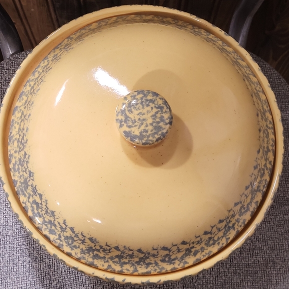 Pfaltzgraff Friendship Collection "The Good Life" Covered Casserole - Picture 3 of 7